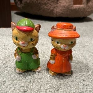 Vintage Cat Salt and Pepper Shakers